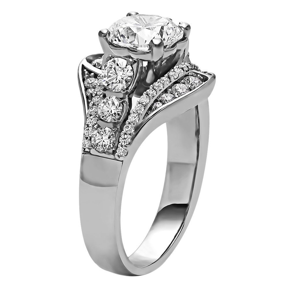 Round Cut Halo Diamond Vintage Engagement Ring