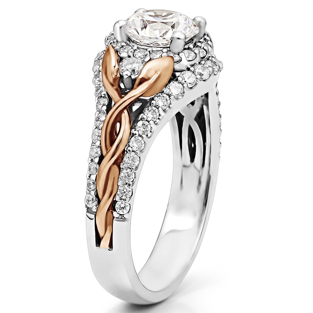 Round Diamond Halo Diamond Engagement Ring