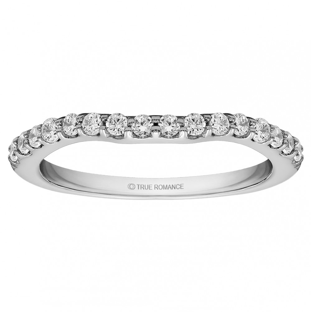 Round Cut Cushion Halo Diamond Engagement Ring