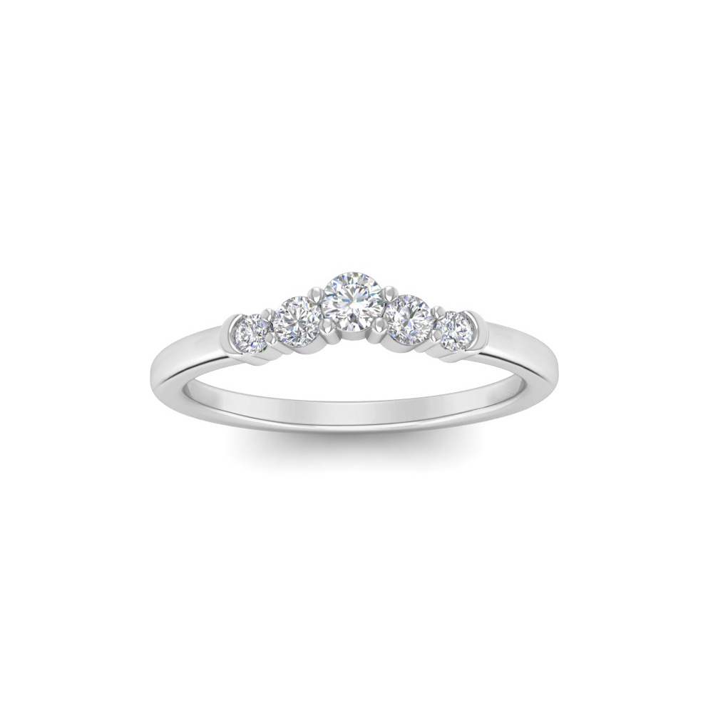 .19 RD DIAMOND WEDDING  5 GRADUATED DIAMONDS